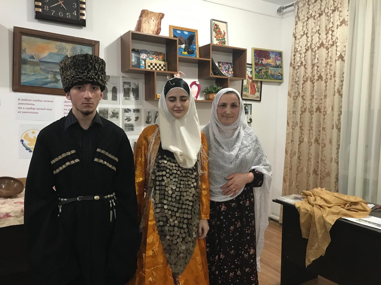 Инсценировка  подготовленная воспитанниками детского дома №7 «Свадебный обряд жениха и невесты кайтагцев».