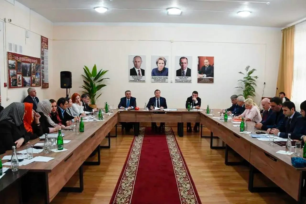 16 февраля в Детском доме №7 прошло заседание Экспертного совета по вопросам помощи детям под председательством Заура Аскендерова.