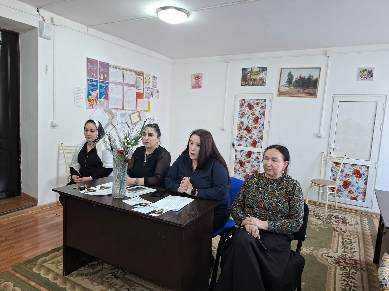 16 апреля специалисты территориального центра занятости населения города Избербаш провели профориентационную встречу с выпускниками Детского дома №7.