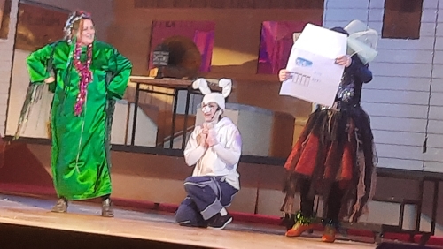 Поездка воспитанников детского дома на музыкальный спектакль «Приключения барона Мюнхгаузена»