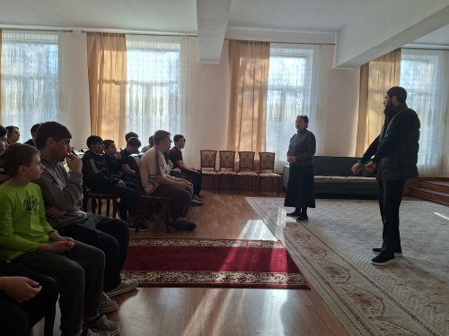 Беседа на тему «О нраве» прошла в детском доме с участием представителя отдела просвещения г. Избербаш