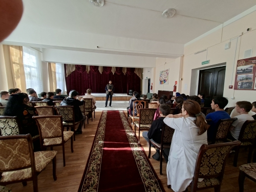 Беседа на тему «О нраве» прошла в детском доме с участием представителя отдела просвещения г. Избербаш